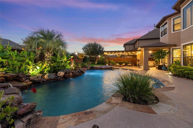 10507 Grace Hollow Drive, Cypress, TX 77433