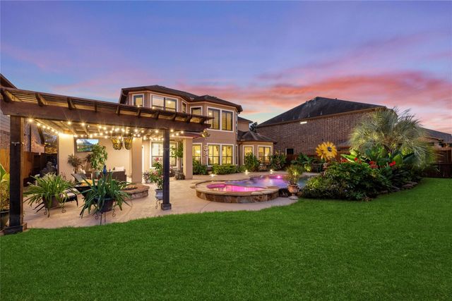 10507 Grace Hollow Drive, Cypress, TX 77433