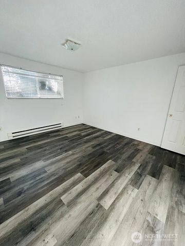 10603 - 10605 10th Avenue Ct S, Tacoma, WA 98444