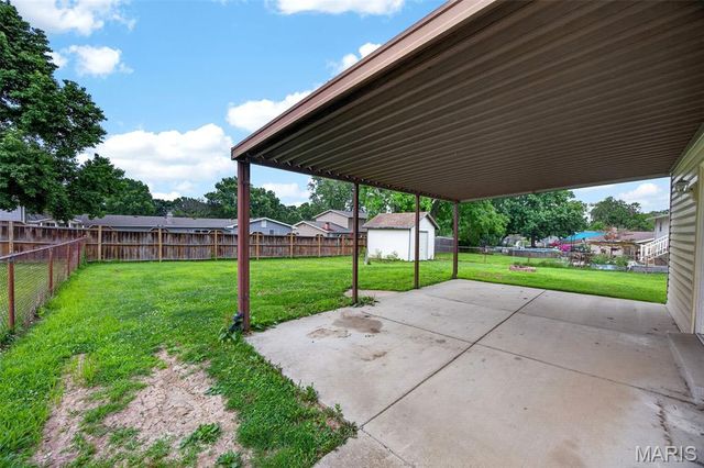 620 Lime Rock Drive, St Charles, MO 63304