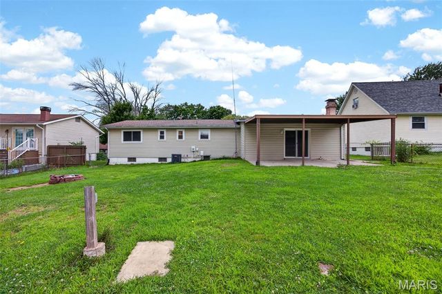 620 Lime Rock Drive, St Charles, MO 63304