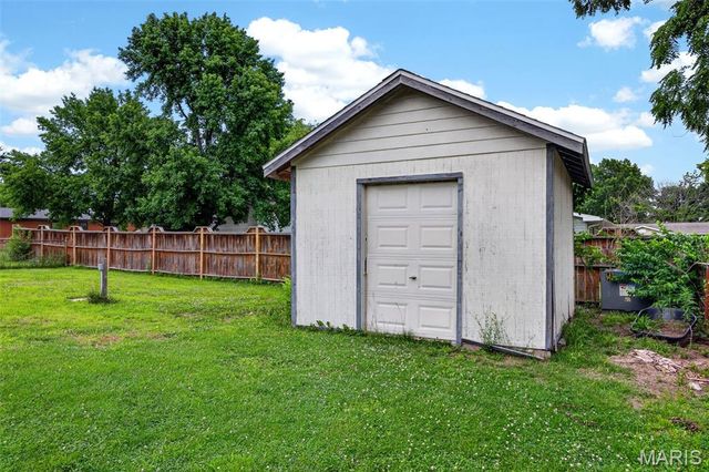 620 Lime Rock Drive, St Charles, MO 63304