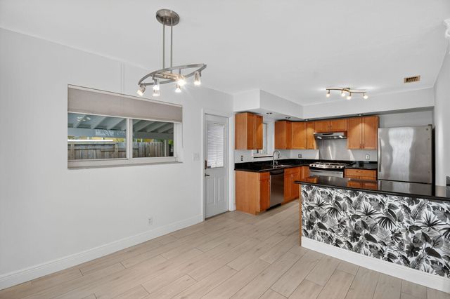 1606 NE 15th Avenue 1606, Fort Lauderdale, FL 33305