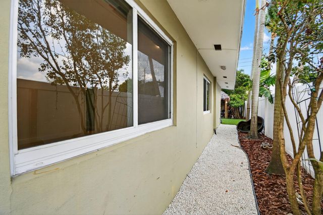 1606 NE 15th Avenue 1606, Fort Lauderdale, FL 33305