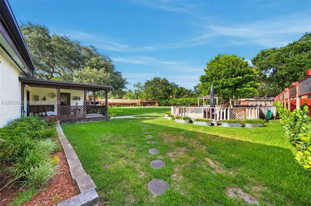 15425 N Miami Ave, Miami, FL 33169