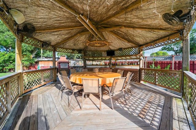 15425 N Miami Ave, Miami, FL 33169