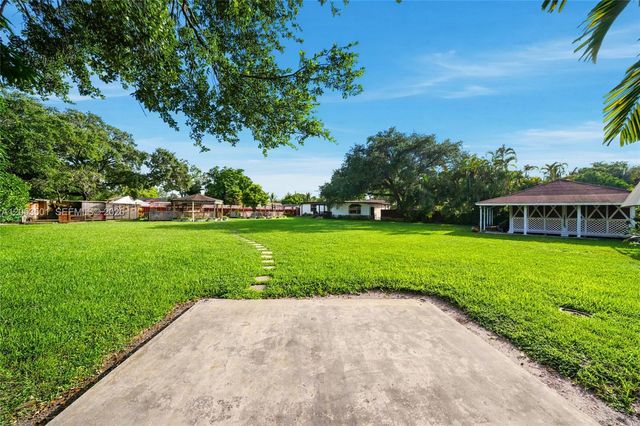 15425 N Miami Ave, Miami, FL 33169