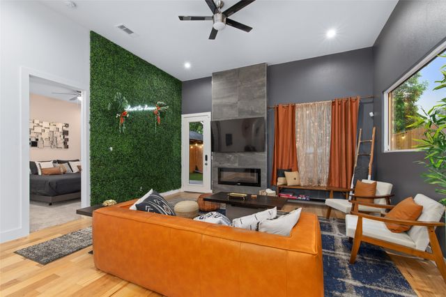 3615 Mcbroom Street, Dallas, TX 75212