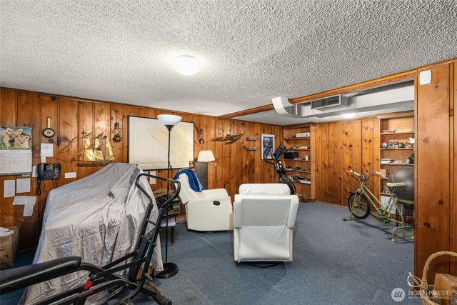 10529 NE 20th Place, Bellevue, WA 98004