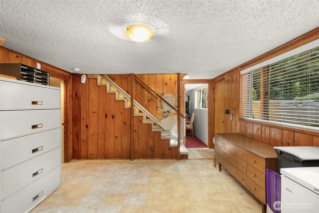 10529 NE 20th Place, Bellevue, WA 98004