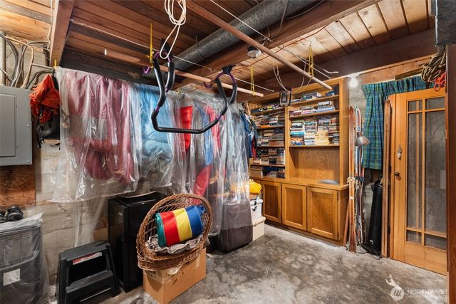 10529 NE 20th Place, Bellevue, WA 98004