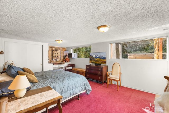 10529 NE 20th Place, Bellevue, WA 98004