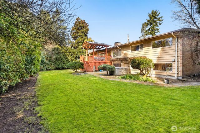 10529 NE 20th Place, Bellevue, WA 98004