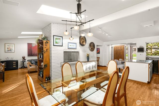 10529 NE 20th Place, Bellevue, WA 98004