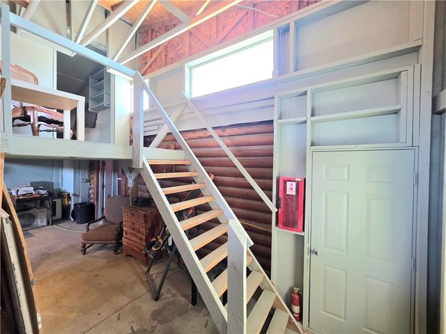 13505 S Alan Road, Yucca, AZ 86438