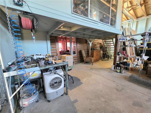 13505 S Alan Road, Yucca, AZ 86438