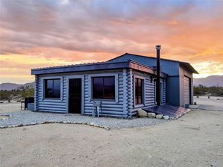 13505 S Alan Road, Yucca, AZ 86438