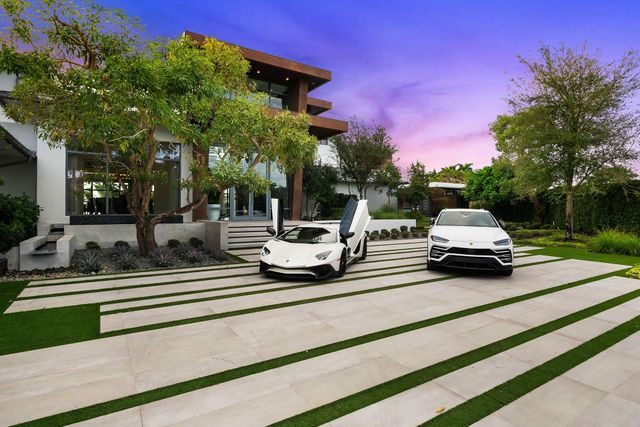 10691 Golden Eagle Court, Plantation, FL 33324