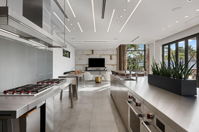 10691 Golden Eagle Court, Plantation, FL 33324