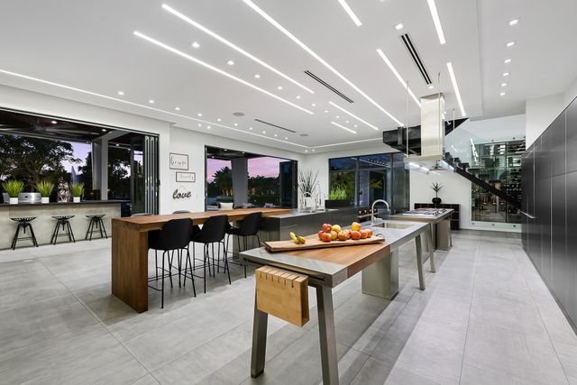 10691 Golden Eagle Court, Plantation, FL 33324