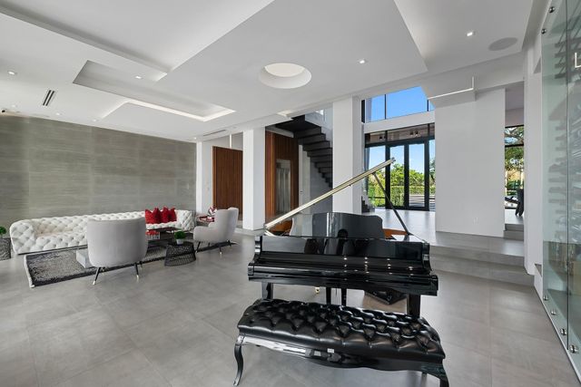 10691 Golden Eagle Court, Plantation, FL 33324