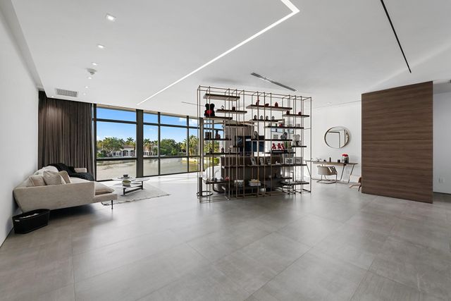 10691 Golden Eagle Court, Plantation, FL 33324