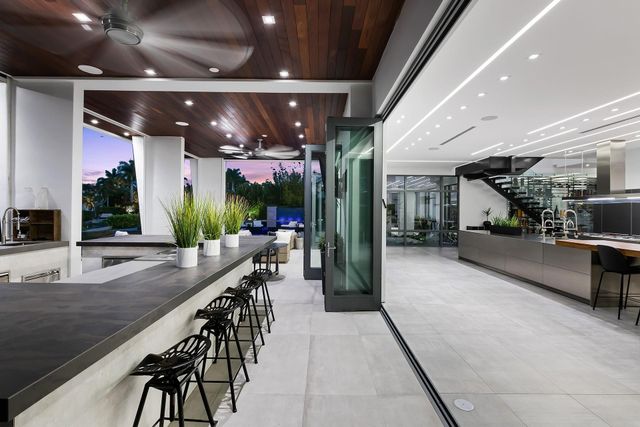 10691 Golden Eagle Court, Plantation, FL 33324