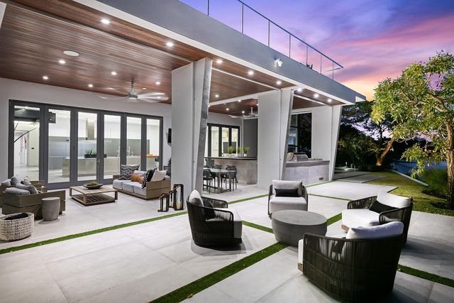 10691 Golden Eagle Court, Plantation, FL 33324