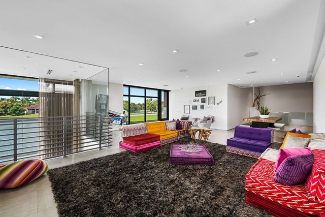 10691 Golden Eagle Court, Plantation, FL 33324