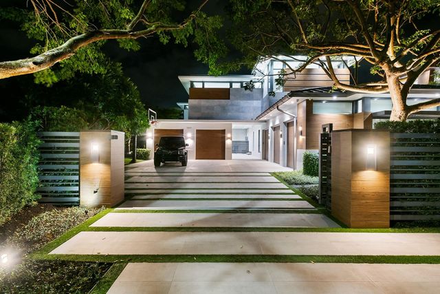 10691 Golden Eagle Court, Plantation, FL 33324