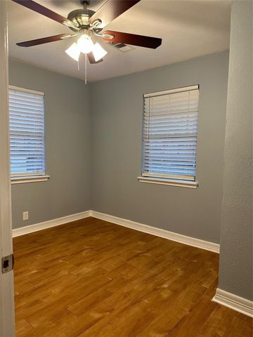 6390 Bonanza Drive, Montgomery, TX 77316
