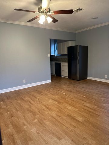 6390 Bonanza Drive, Montgomery, TX 77316