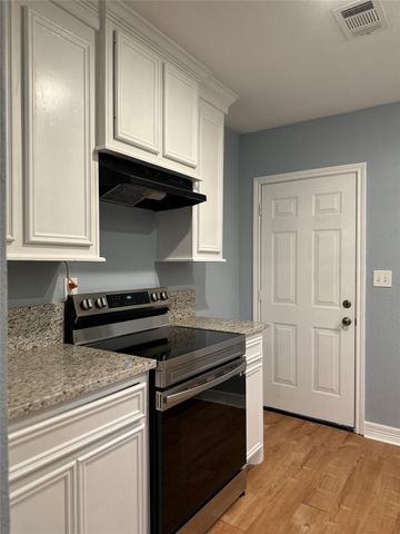 6390 Bonanza Drive, Montgomery, TX 77316