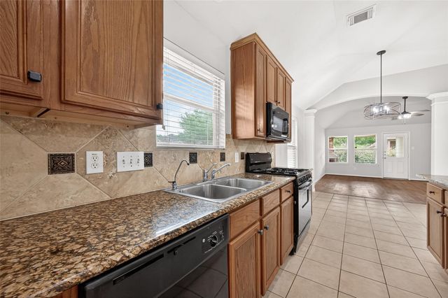 6030 Wildbriar Lane, Richmond, TX 77469