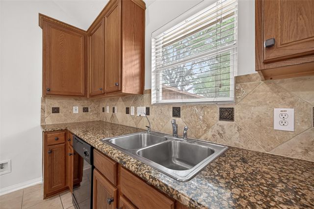 6030 Wildbriar Lane, Richmond, TX 77469