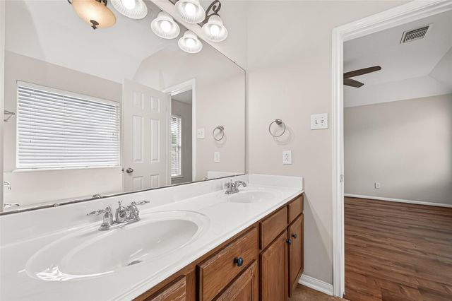 6030 Wildbriar Lane, Richmond, TX 77469