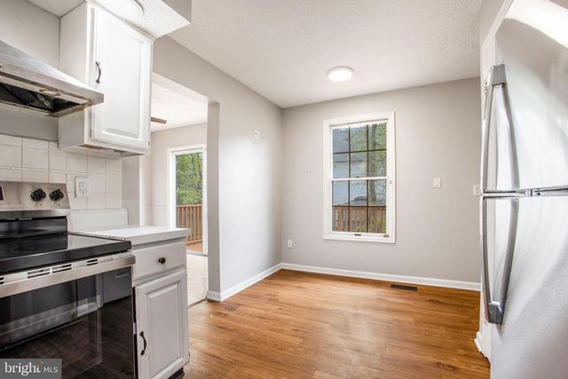 2102 COMMISSARY CIR, Odenton, MD 21113