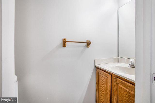 2102 COMMISSARY CIR, Odenton, MD 21113
