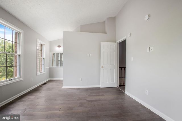 2102 COMMISSARY CIR, Odenton, MD 21113