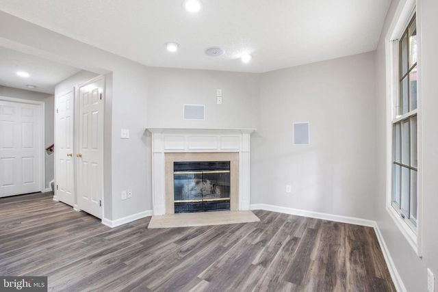 2102 COMMISSARY CIR, Odenton, MD 21113