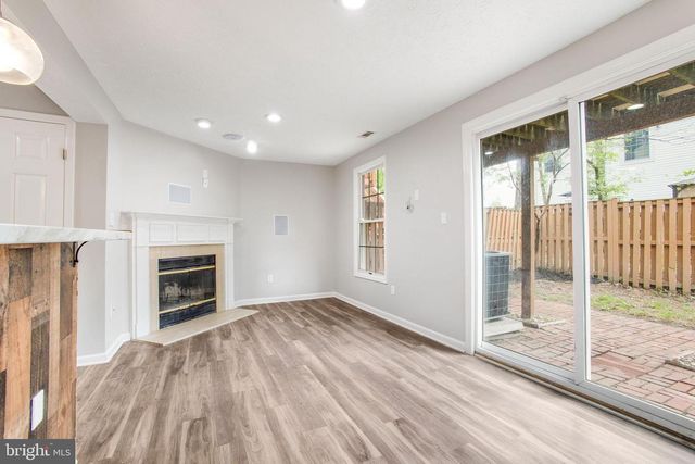 2102 COMMISSARY CIR, Odenton, MD 21113