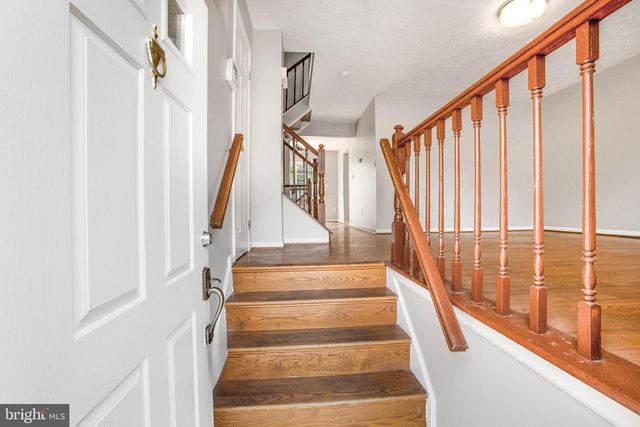 2102 COMMISSARY CIR, Odenton, MD 21113