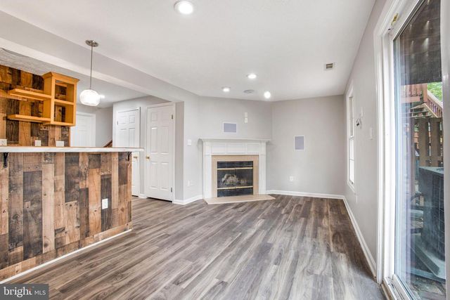 2102 COMMISSARY CIR, Odenton, MD 21113