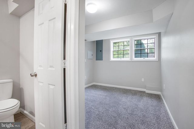 2102 COMMISSARY CIR, Odenton, MD 21113