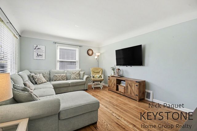 718 Colrain Street SW, Wyoming, MI 49509