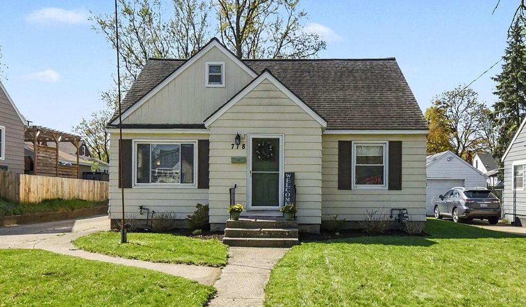 718 Colrain Street SW, Wyoming, MI 49509
