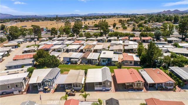 840 Chestnut Drive, San Jacinto, CA 92583