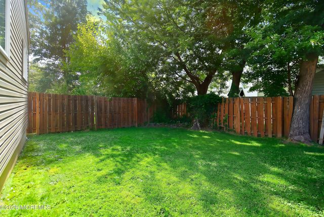 33 Pershing Avenue, Milltown, NJ 08850