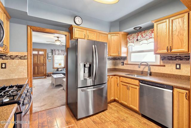33 Pershing Avenue, Milltown, NJ 08850