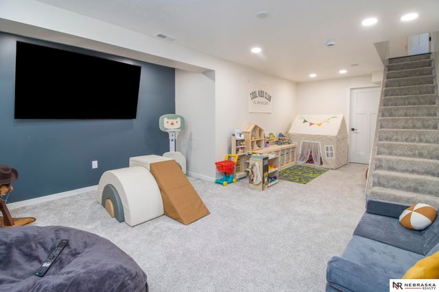 5910 Gillan Road, Lincoln, NE 68505